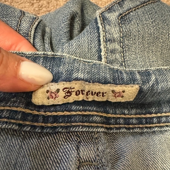 Forever 21 low rise distressed straight leg jeans size 3 - Picture 10 of 10